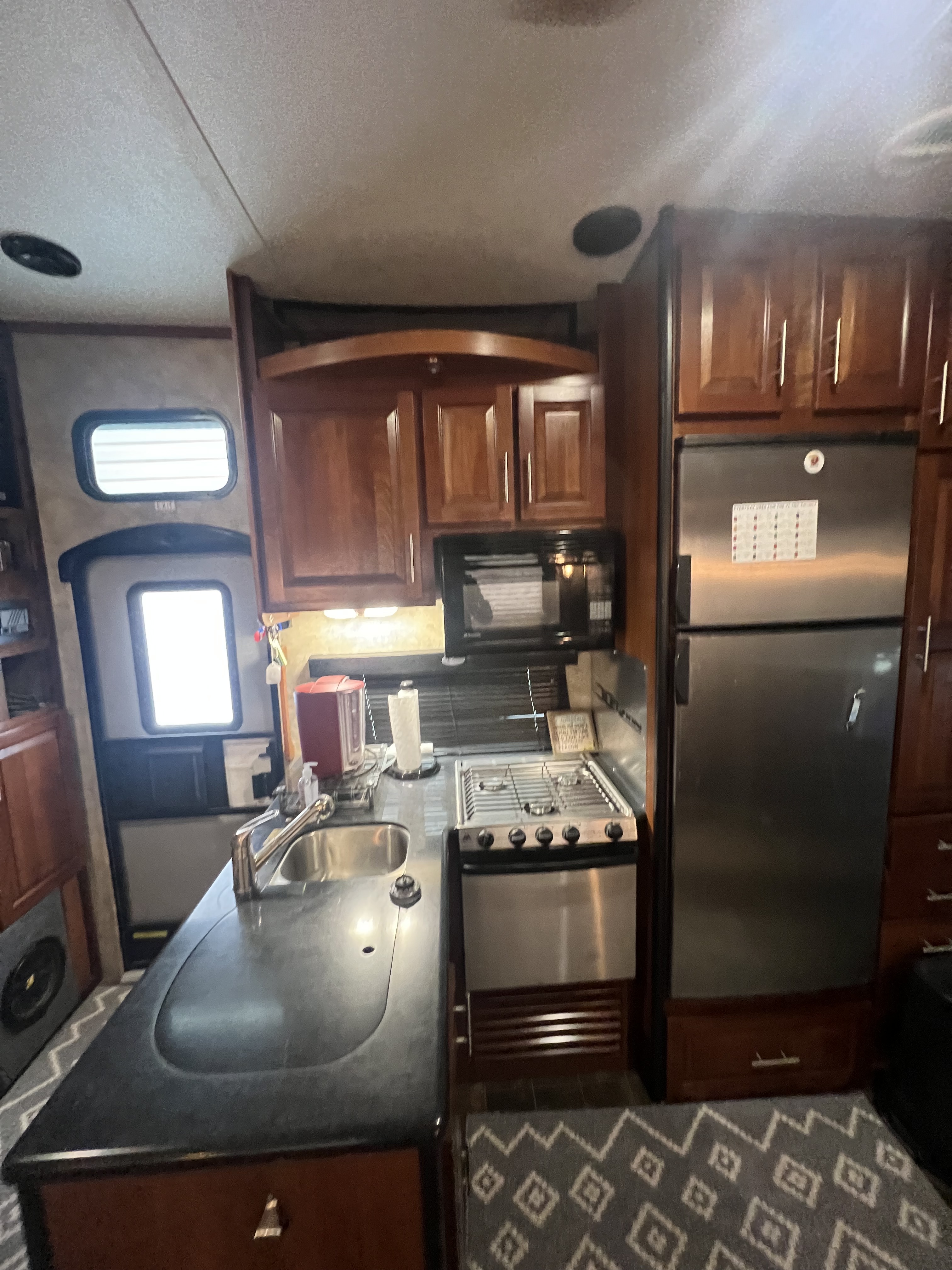 2011 Keystone FUZION 302 in battle mountain NV