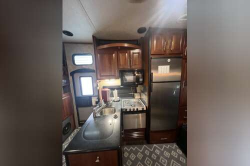 2011 Keystone FUZION 302 in battle mountain NV