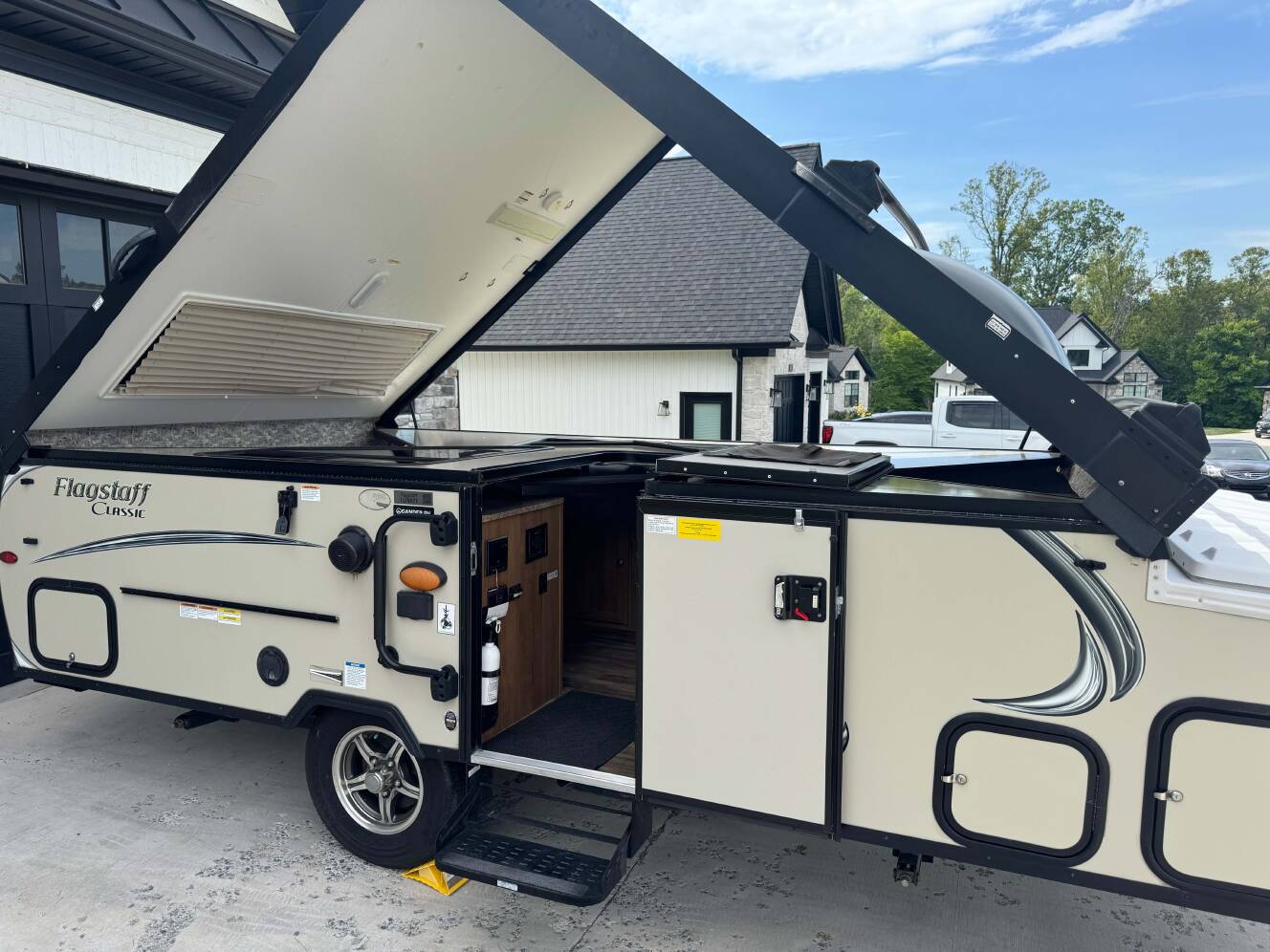 A photo of this 2018 Forest River FLAGSTAFF HARD SIDE T12RBST
