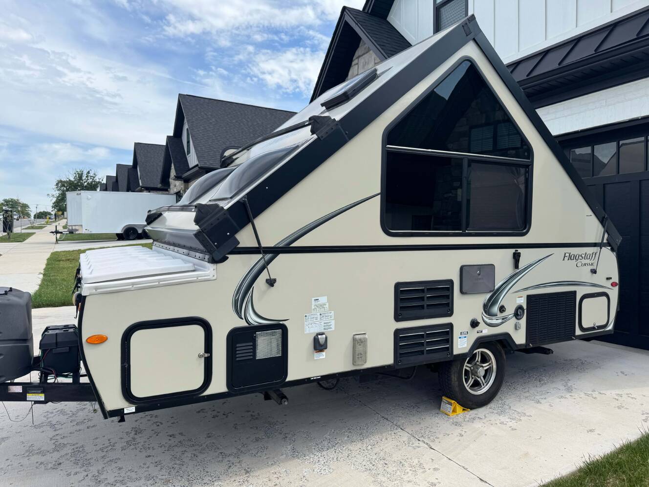 A photo of this 2018 Forest River FLAGSTAFF HARD SIDE T12RBST