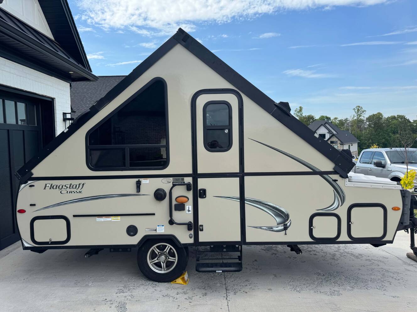 A photo of this 2018 Forest River FLAGSTAFF HARD SIDE T12RBST