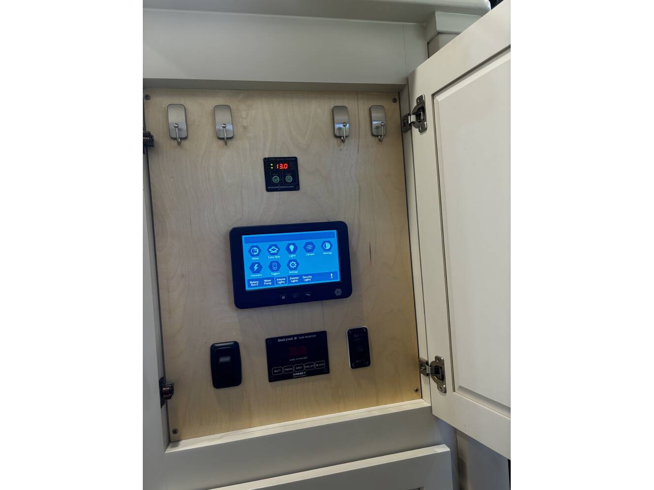 A photo of this 2022 Luxe ELITE 44 FL