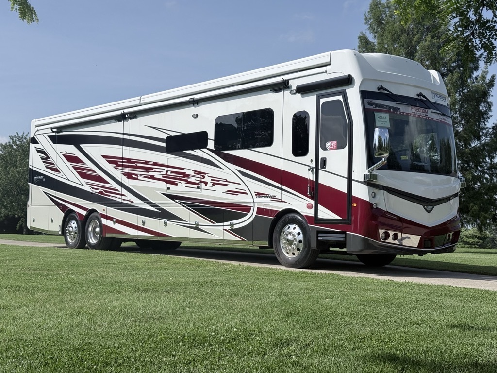 2027 Fleetwood DISCOVERY LXE 44B in harrodsburg KY