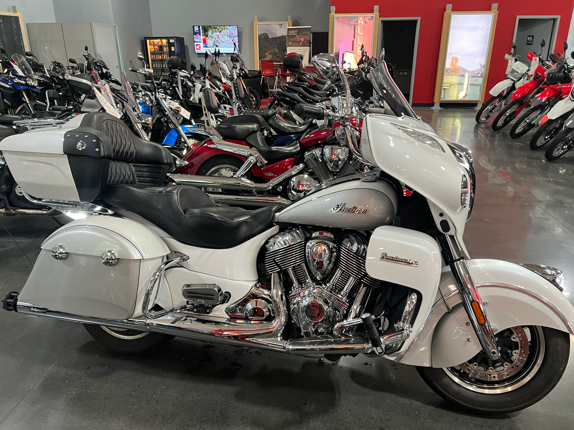 2018 Indian Motorcycle Roadmaster® ABS in Mentor, OH