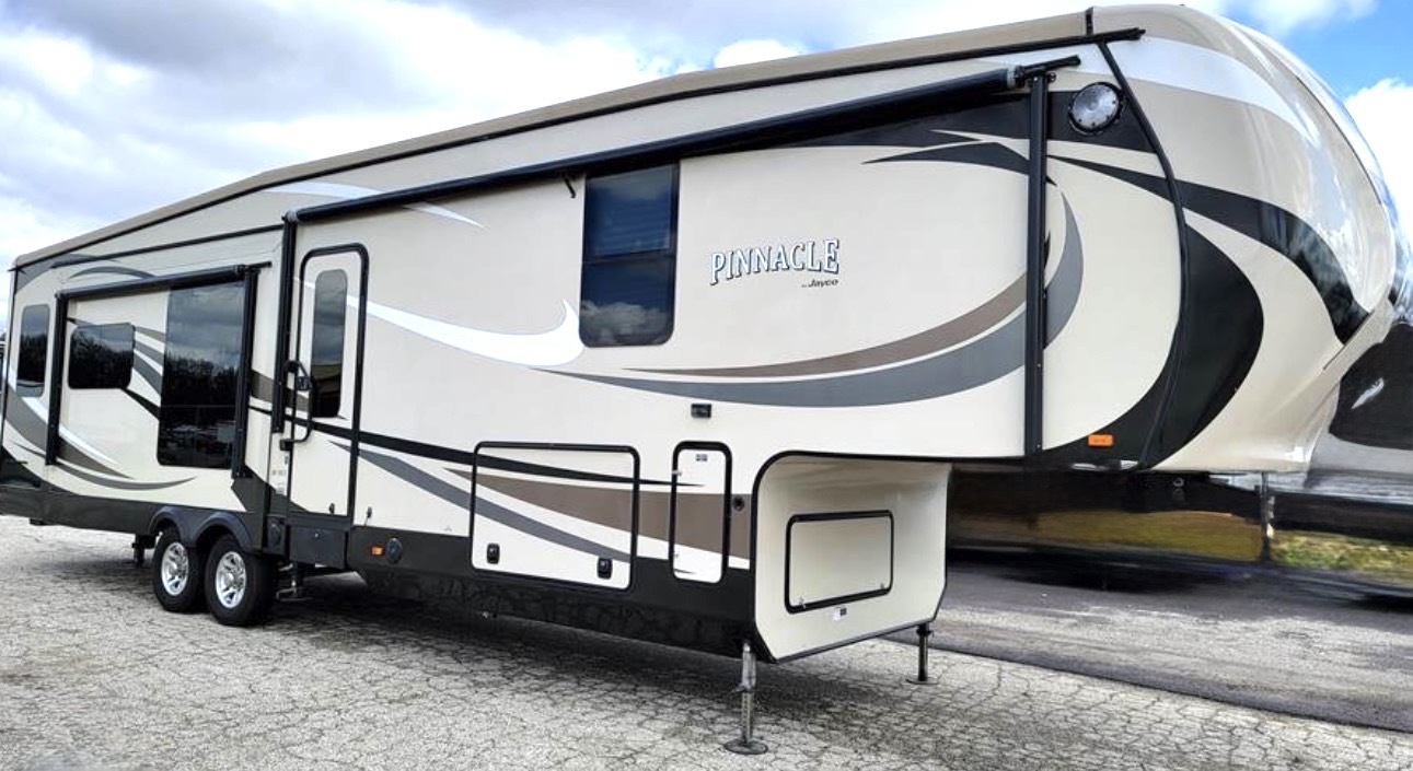 2015 Jayco PINNACLE 36FBTS RV