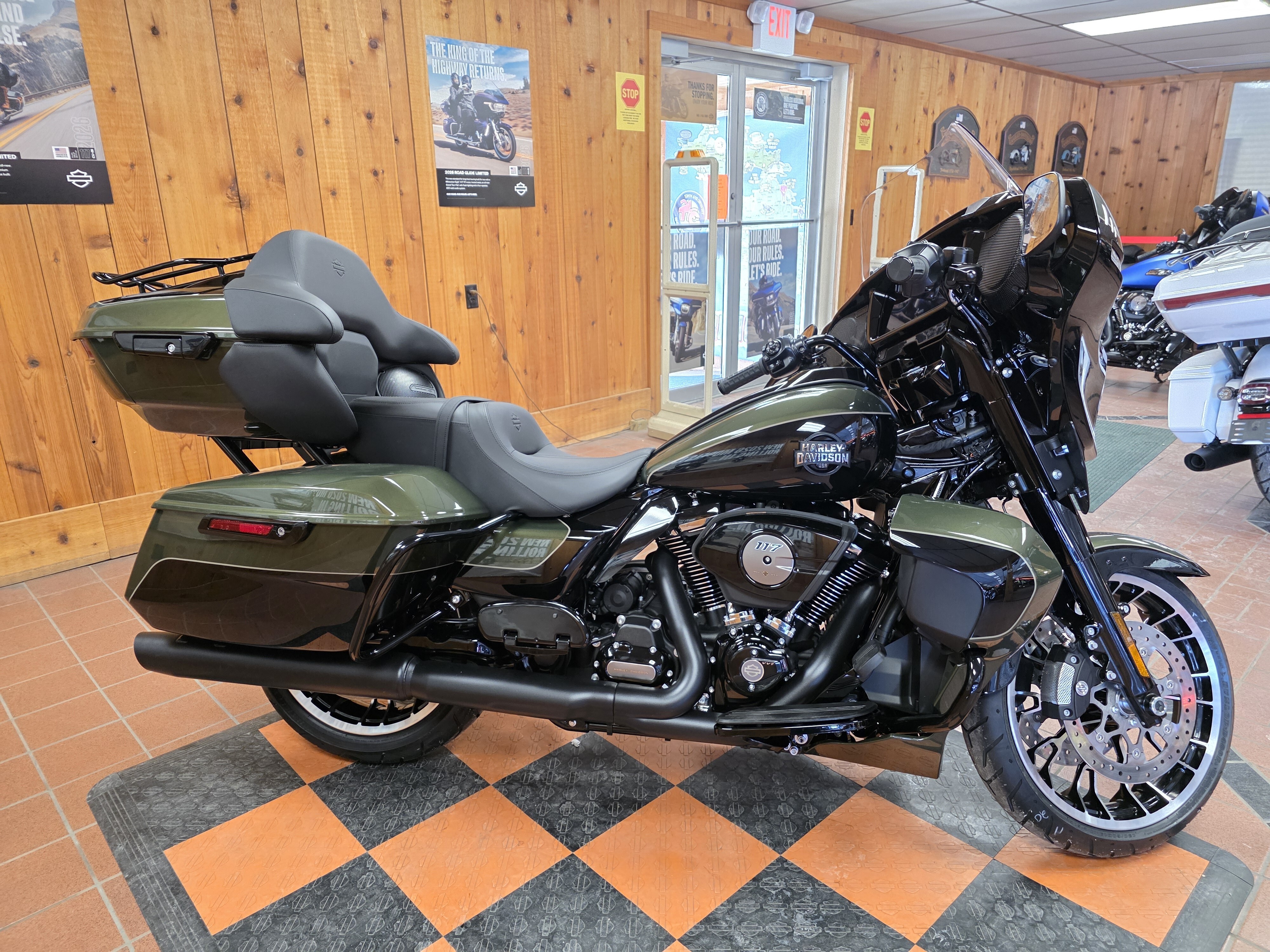 2026 Harley-Davidson Street Glide® Limited LIMITED in Cement City, MI