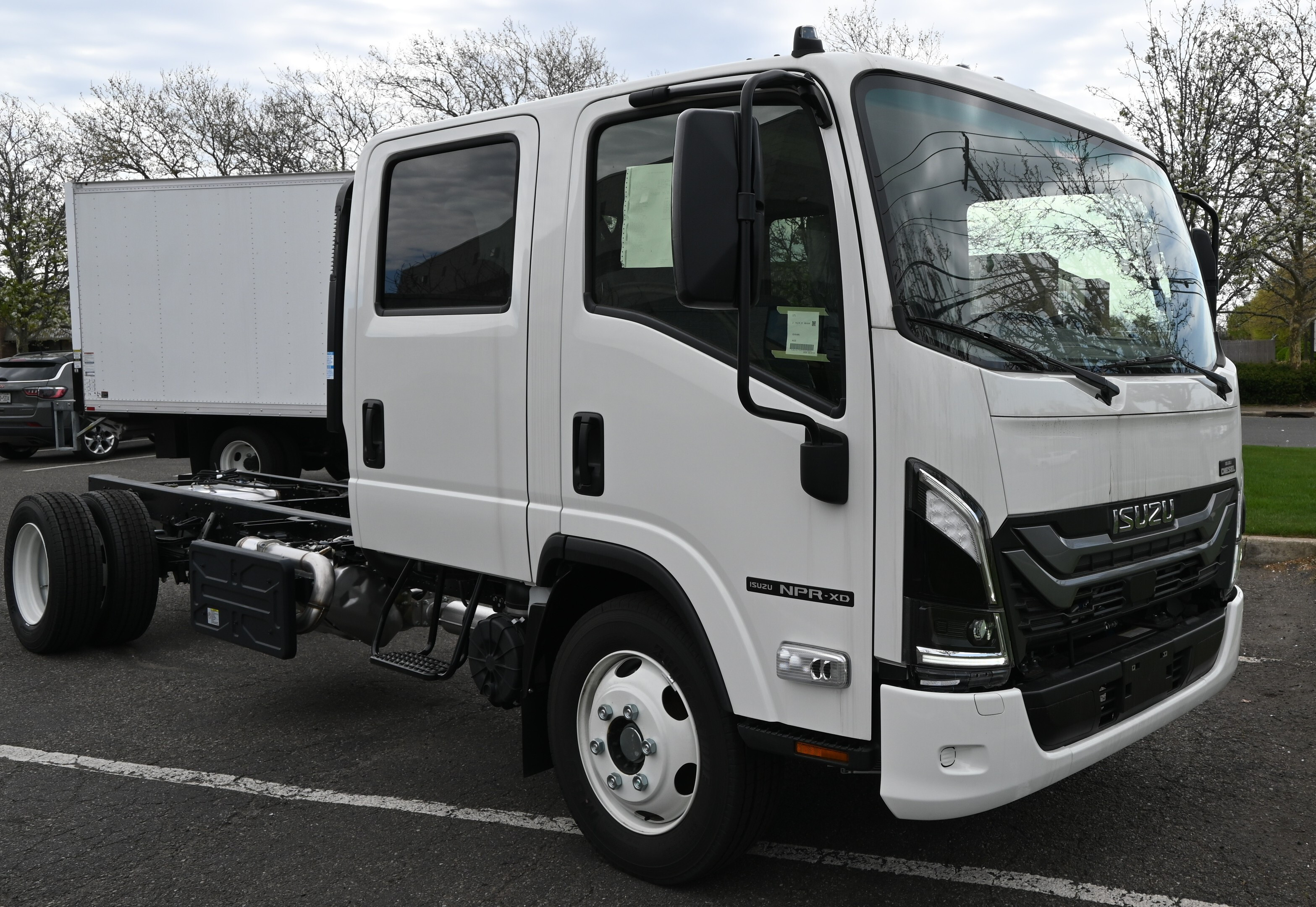 2025 Isuzu NPR-XD Crew Cab (N-Series Diesel) in Ronkonkoma, NY