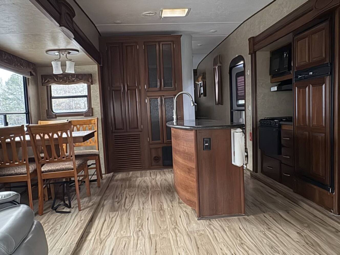 A photo of this 2015 Prime Time Crusader 295RST
