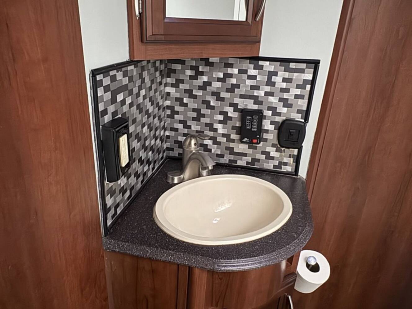 A photo of this 2015 Prime Time Crusader 295RST