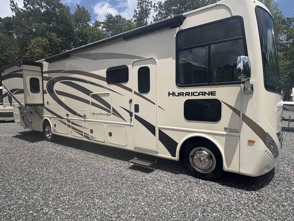 2020 Thor Motor Coach Hurricane 35M in ashland VA