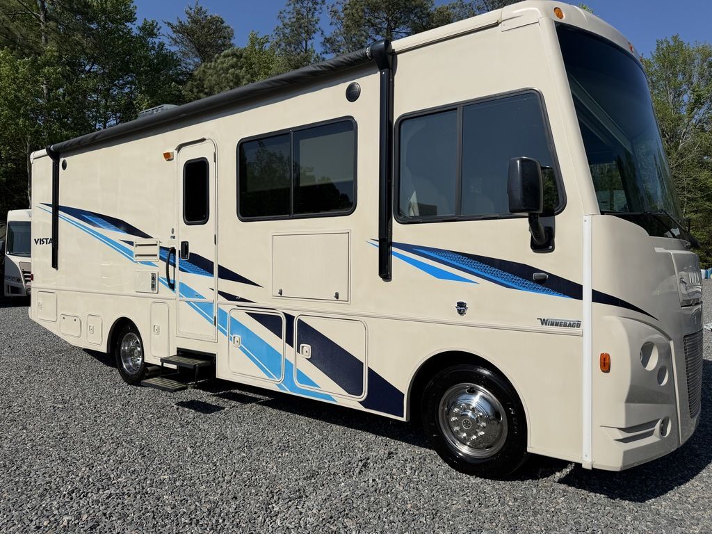 2018 Winnebago Vista 27PE RV