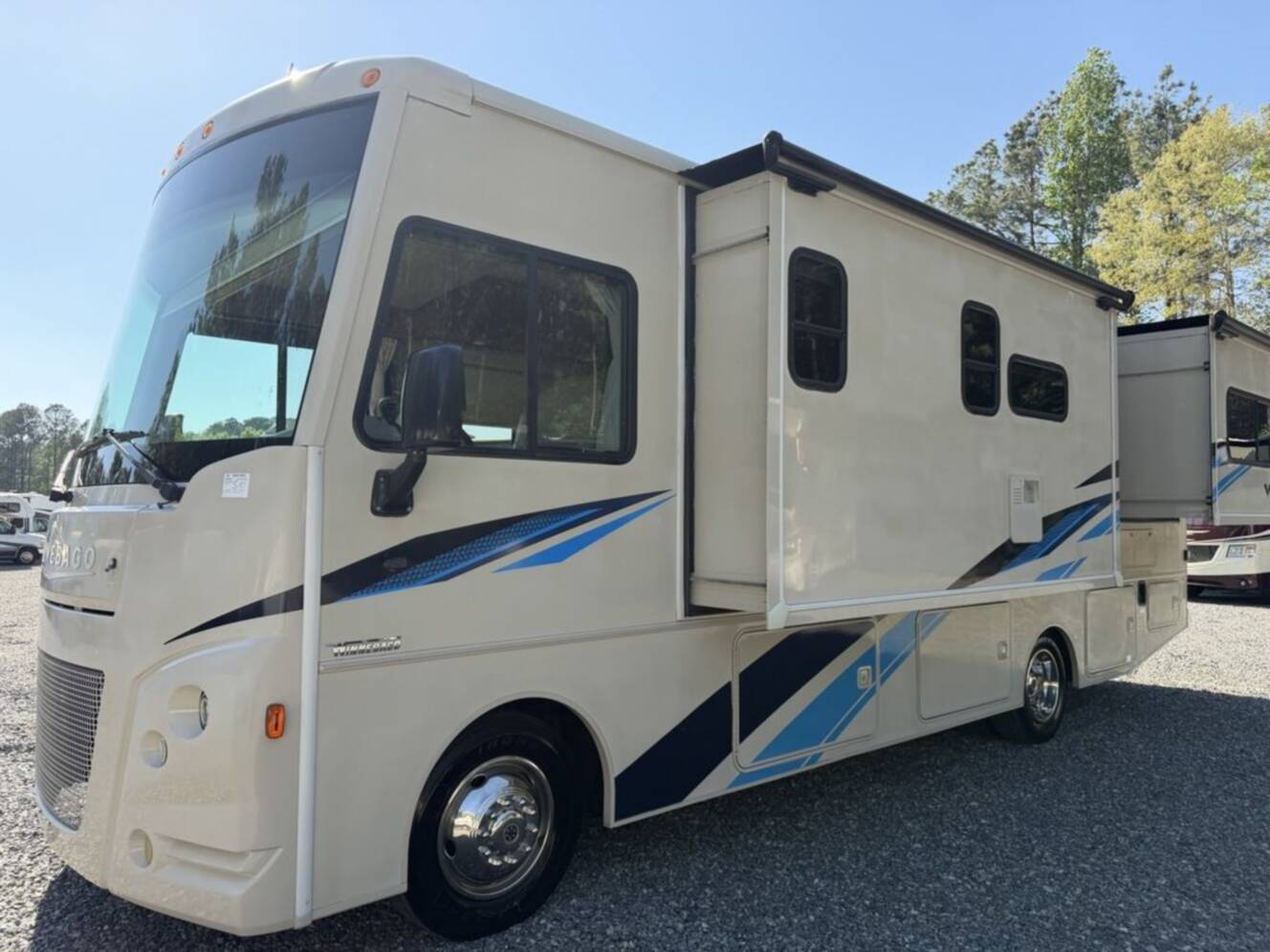 A photo of this 2018 Winnebago Vista 27PE