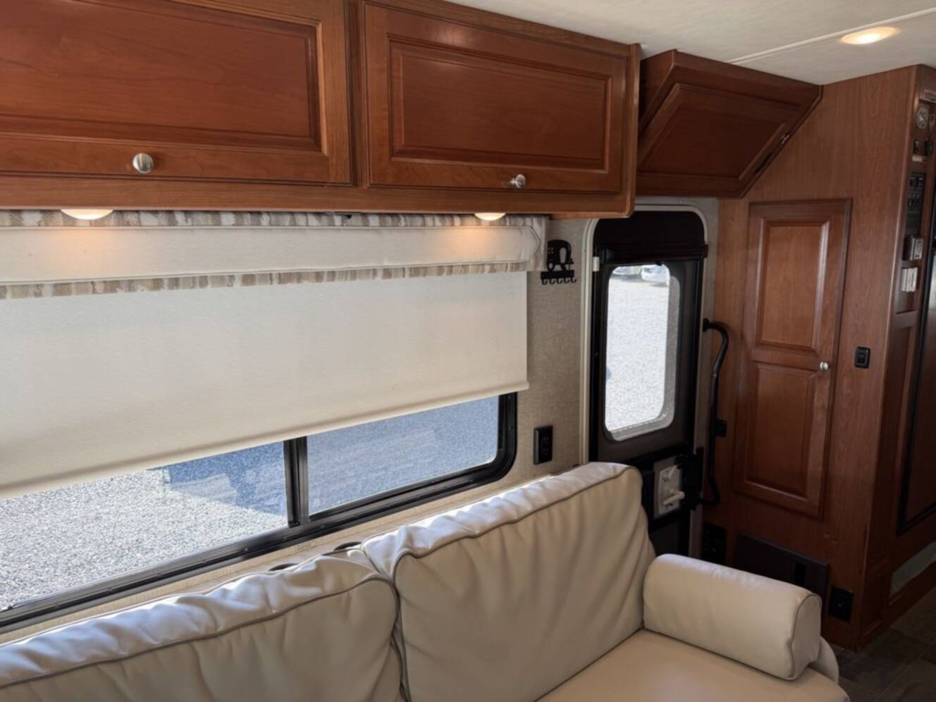 A photo of this 2018 Winnebago Vista 27PE