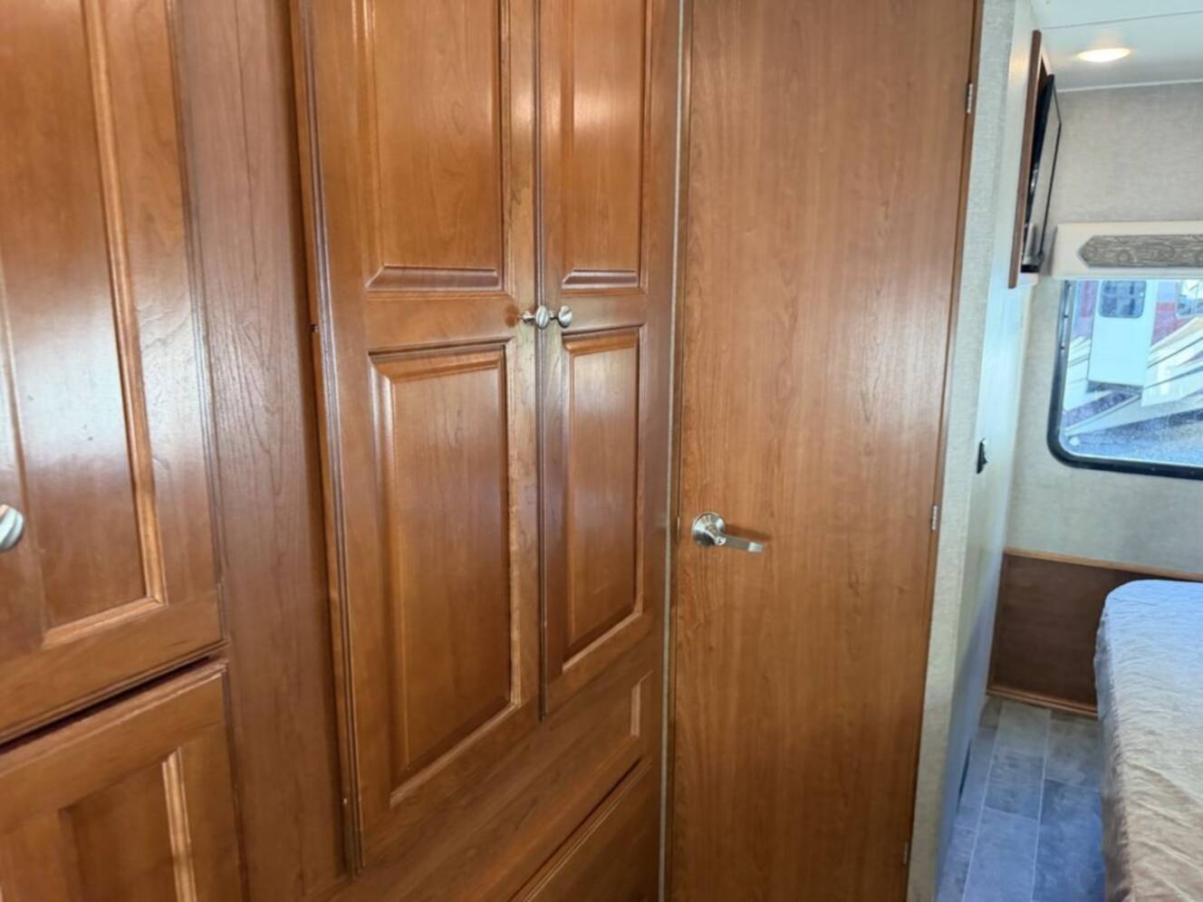 A photo of this 2018 Winnebago Vista 27PE