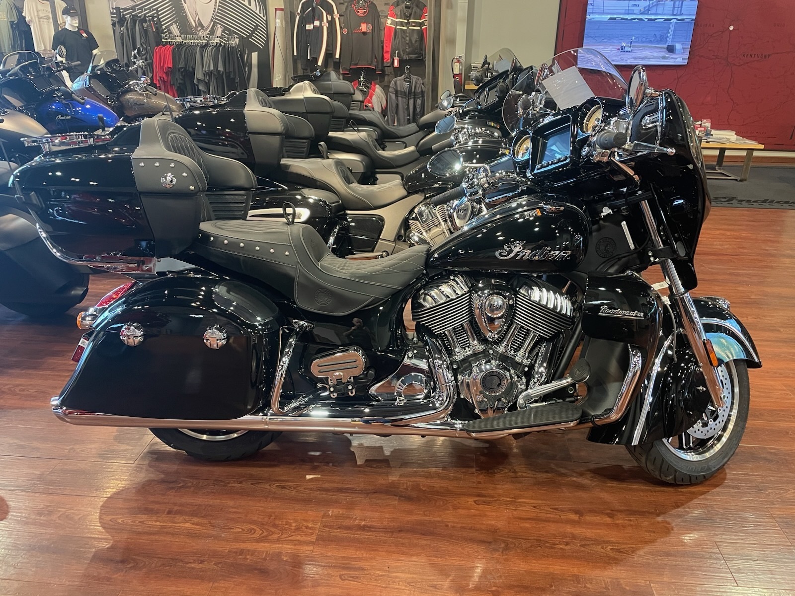 2025 Indian Motorcycle Roadmaster with PowerBand Audio Package BASE WITH POWERBAND AUDIO PACKAGE in Walton, KY