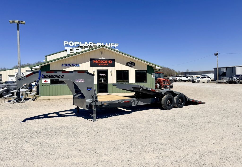 2026 DIAMOND C HXD210GN 24' x 102" Gooseneck Gravity Tilt 23k in Poplar Bluff, MO