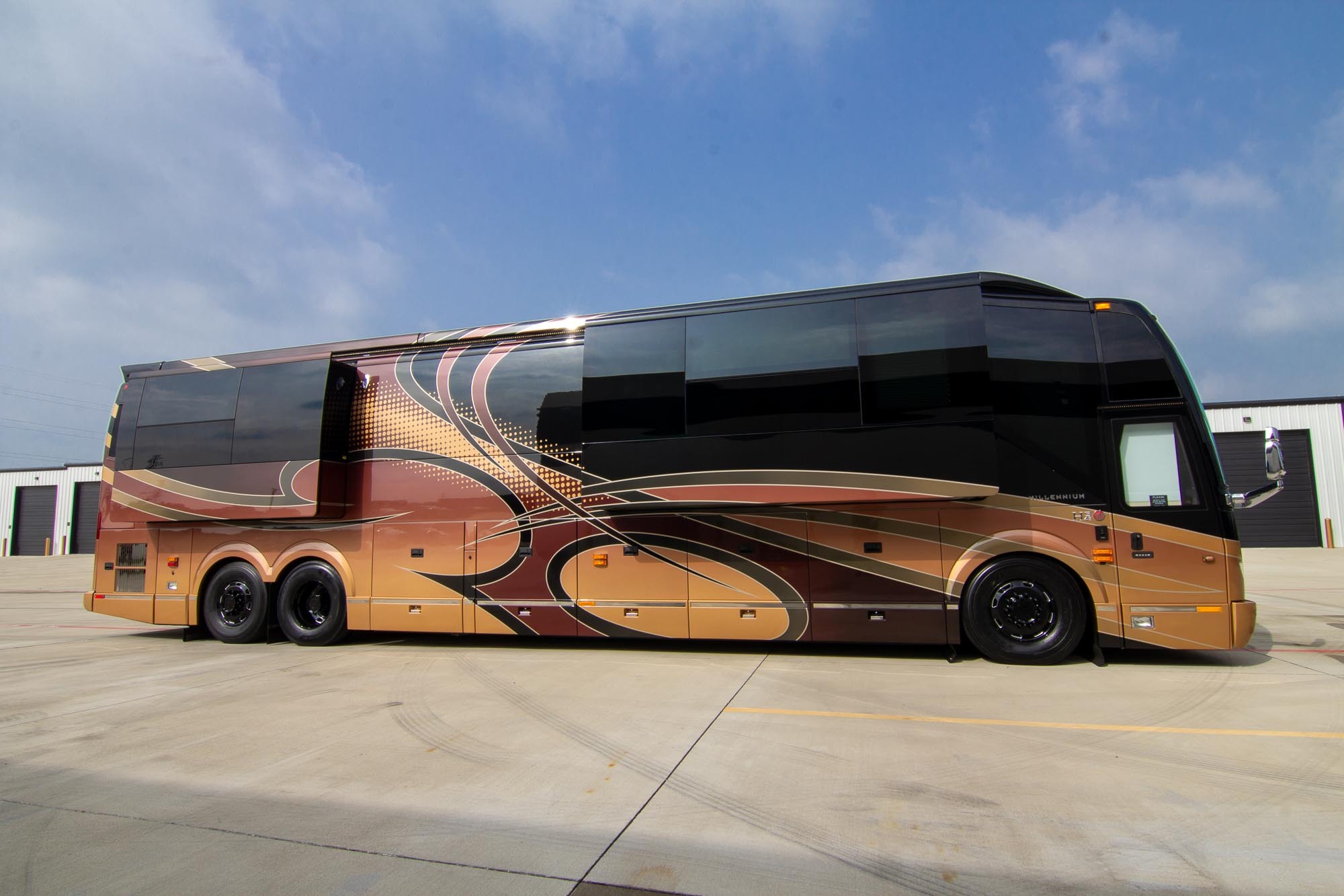 2017 Prevost Millennium 
 H345 QS in hurst TX