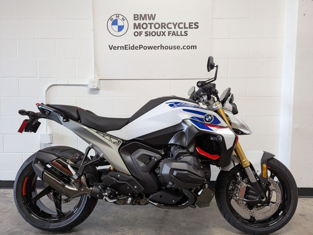 2026 BMW R 1300 R Performance 1300 R in Sioux Falls, SD