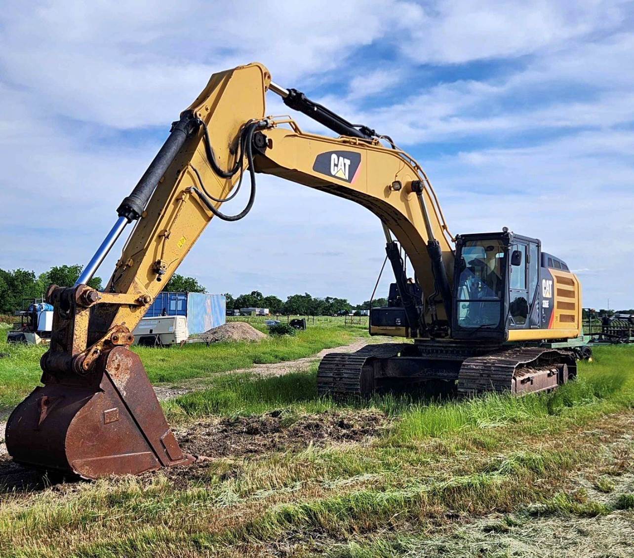 2012 Caterpillar 336EL in Van Buren Charter Township, MI