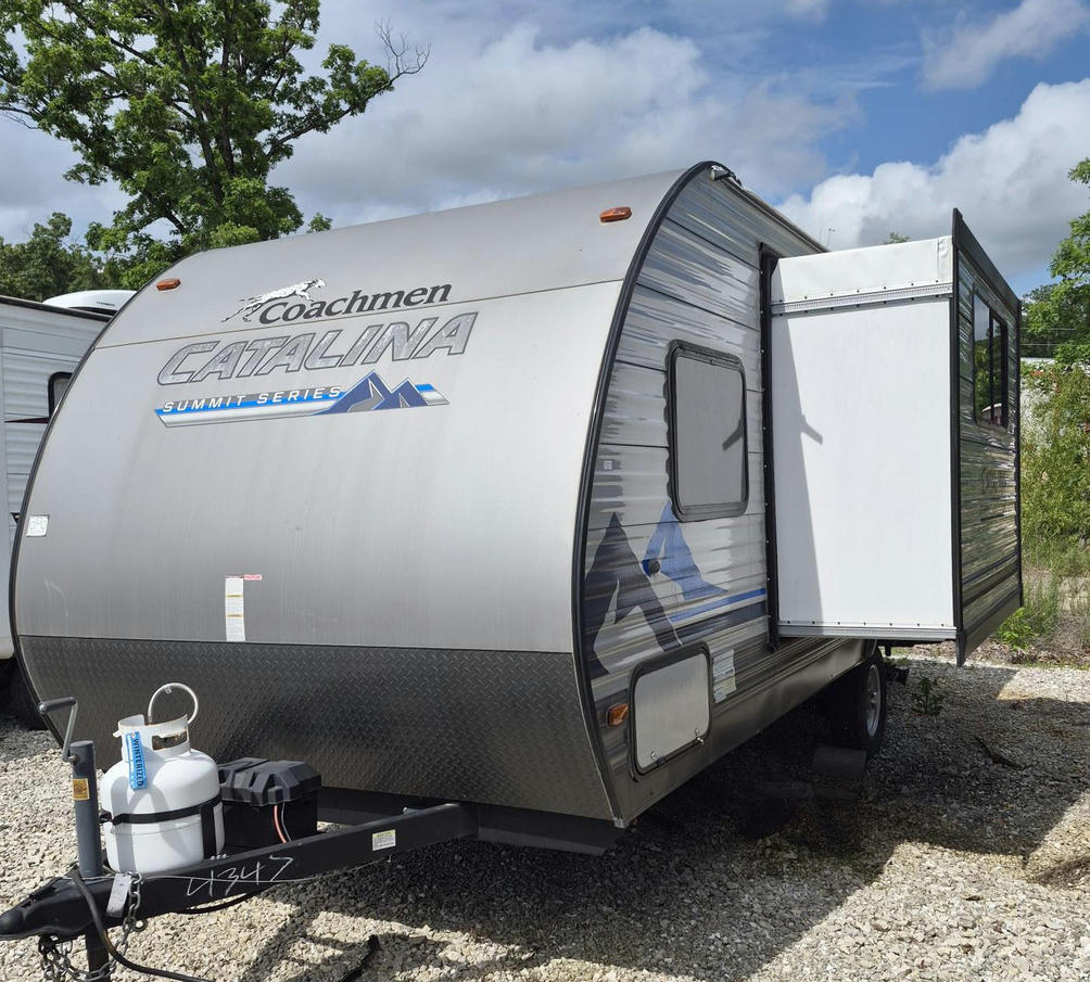 2022 Coachmen Catalina Summit Series 184BHS in gravois mills MO