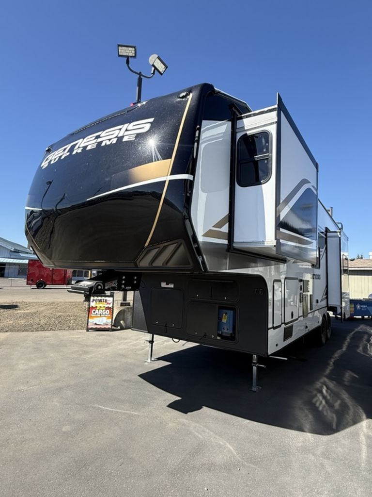 2027 Genesis Supreme Rv Genesis Fifth Wheel G32CRSB in aumsville OR