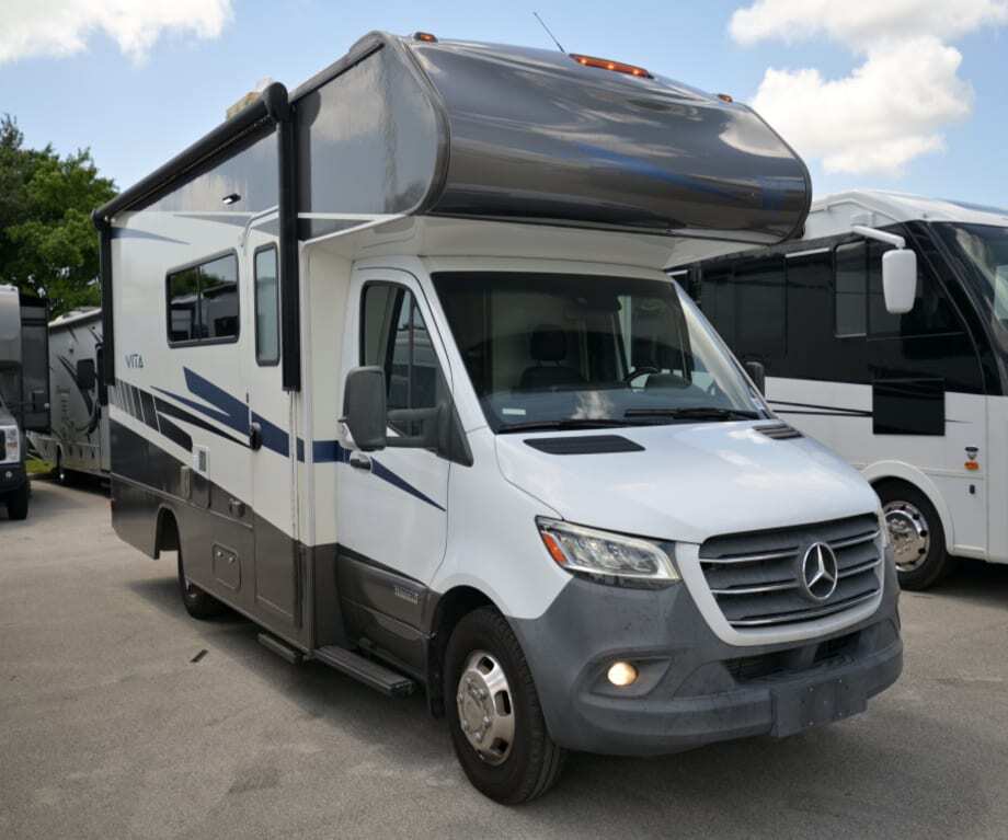 2021 Winnebago VITA 24P VITA 24P in port st. lucie FL