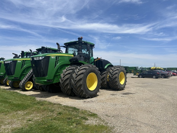 2020 John Deere 9520R in Shelbyville, IL
