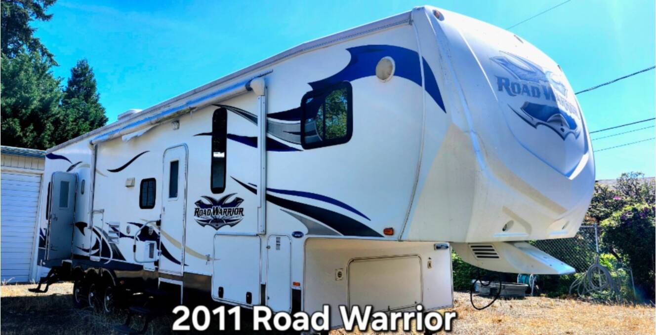 A photo of this 2011 Heartland Road Warrior 361