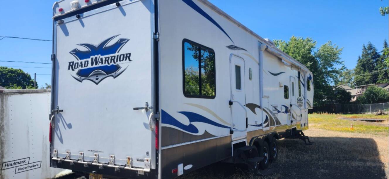 A photo of this 2011 Heartland Road Warrior 361
