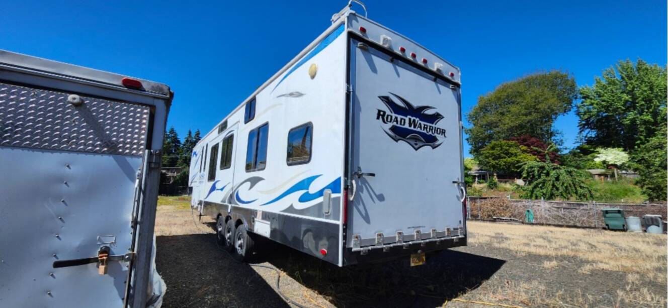 A photo of this 2011 Heartland Road Warrior 361