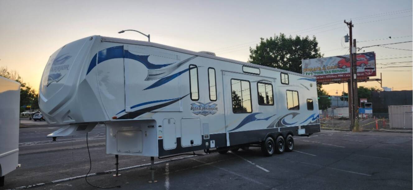 A photo of this 2011 Heartland Road Warrior 361