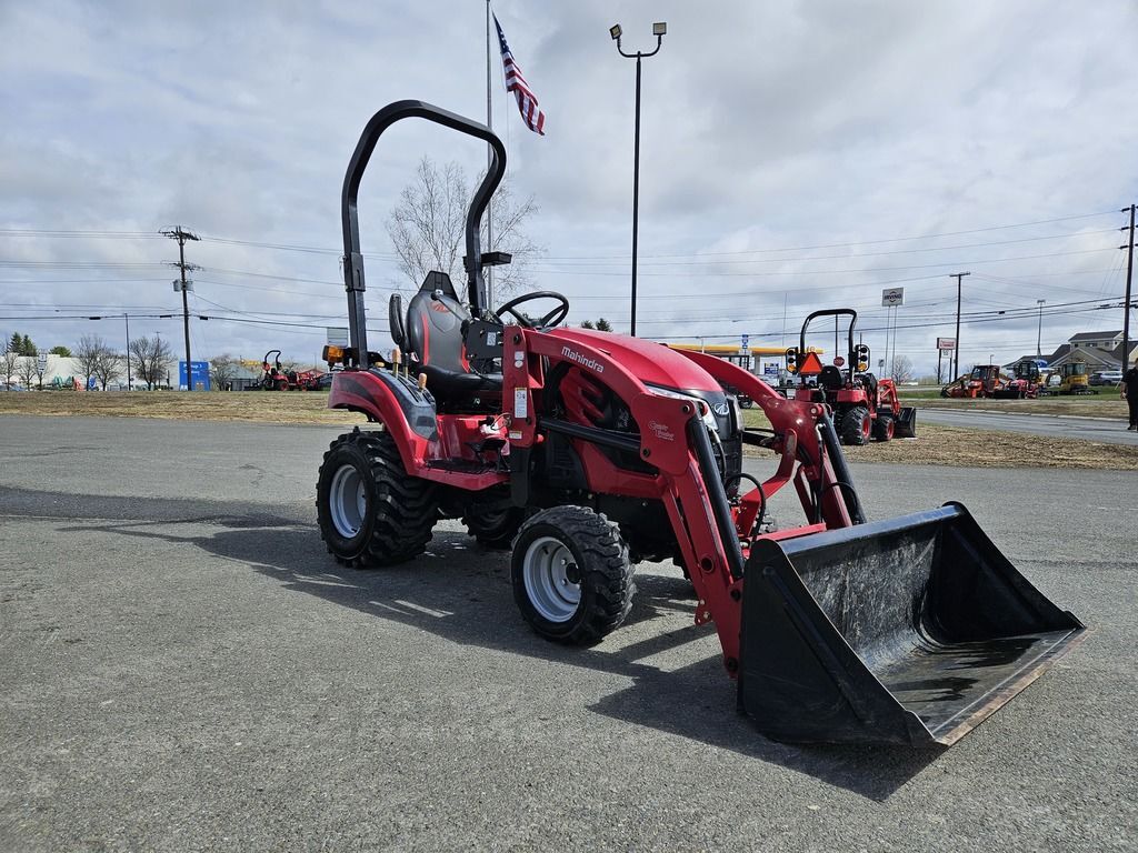 2018 Mahindra eMax 20S HST 25.9HP Tractor with Loader & Bucket in Houlton, ME