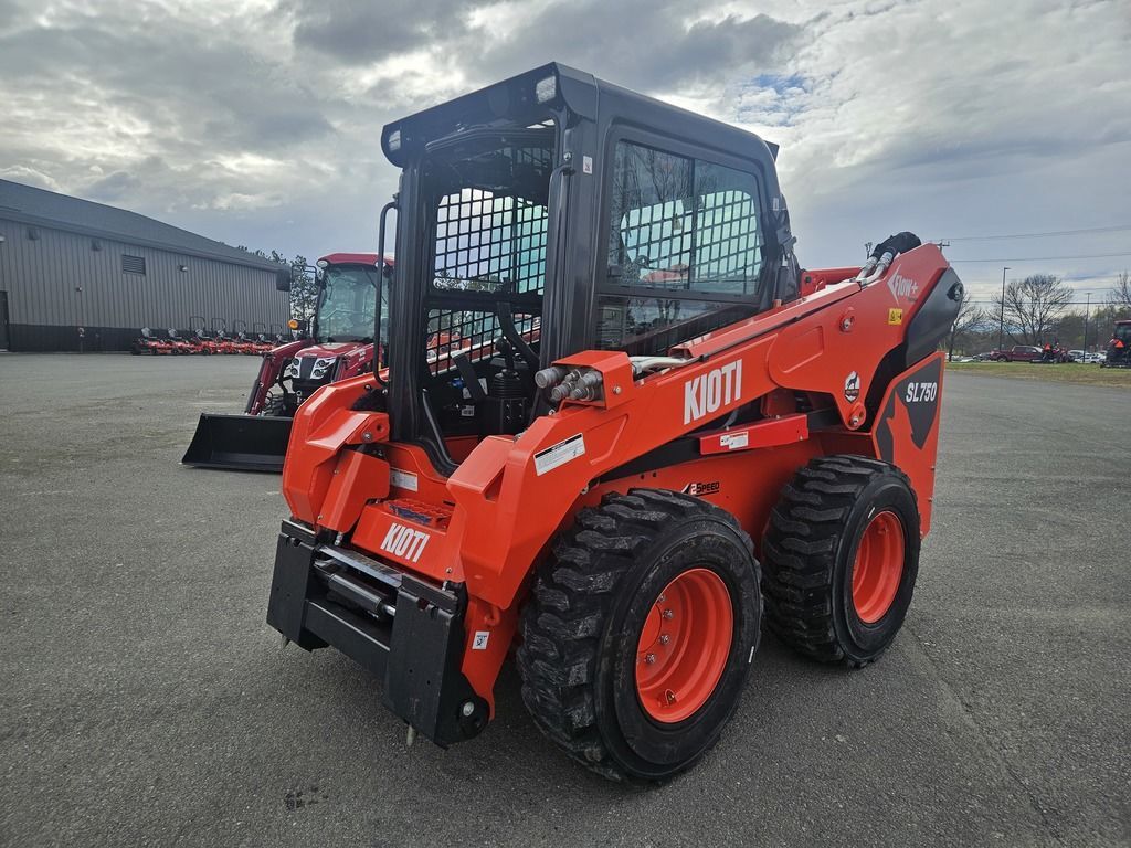2026 Kioti SL750-LQF Enclosed Cab Wheel Loader in Houlton, ME