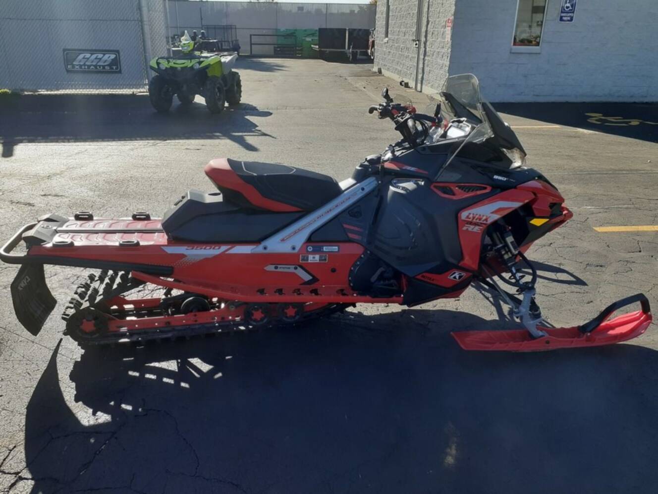 A photo of this 2022 Lynx® Rave RE