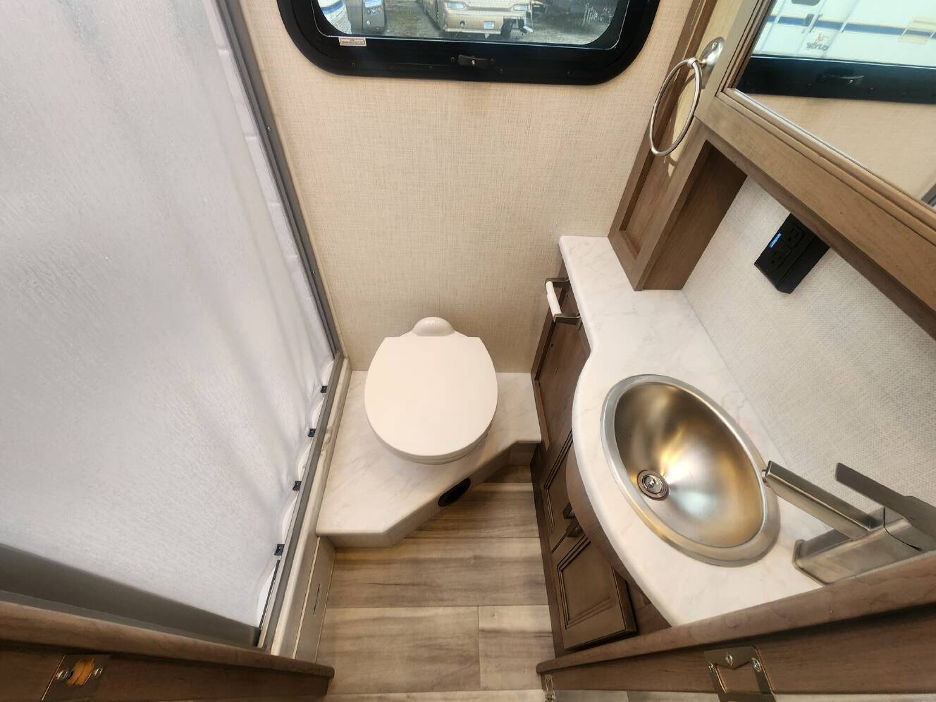 A photo of this 2026 Thor Motor Coach Axis 26.2