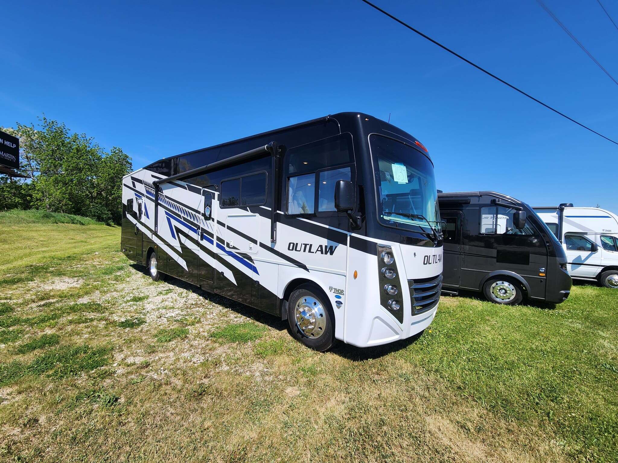 2027 Thor Motor Coach Outlaw Wild West Edition 38K in sturtevant WI
