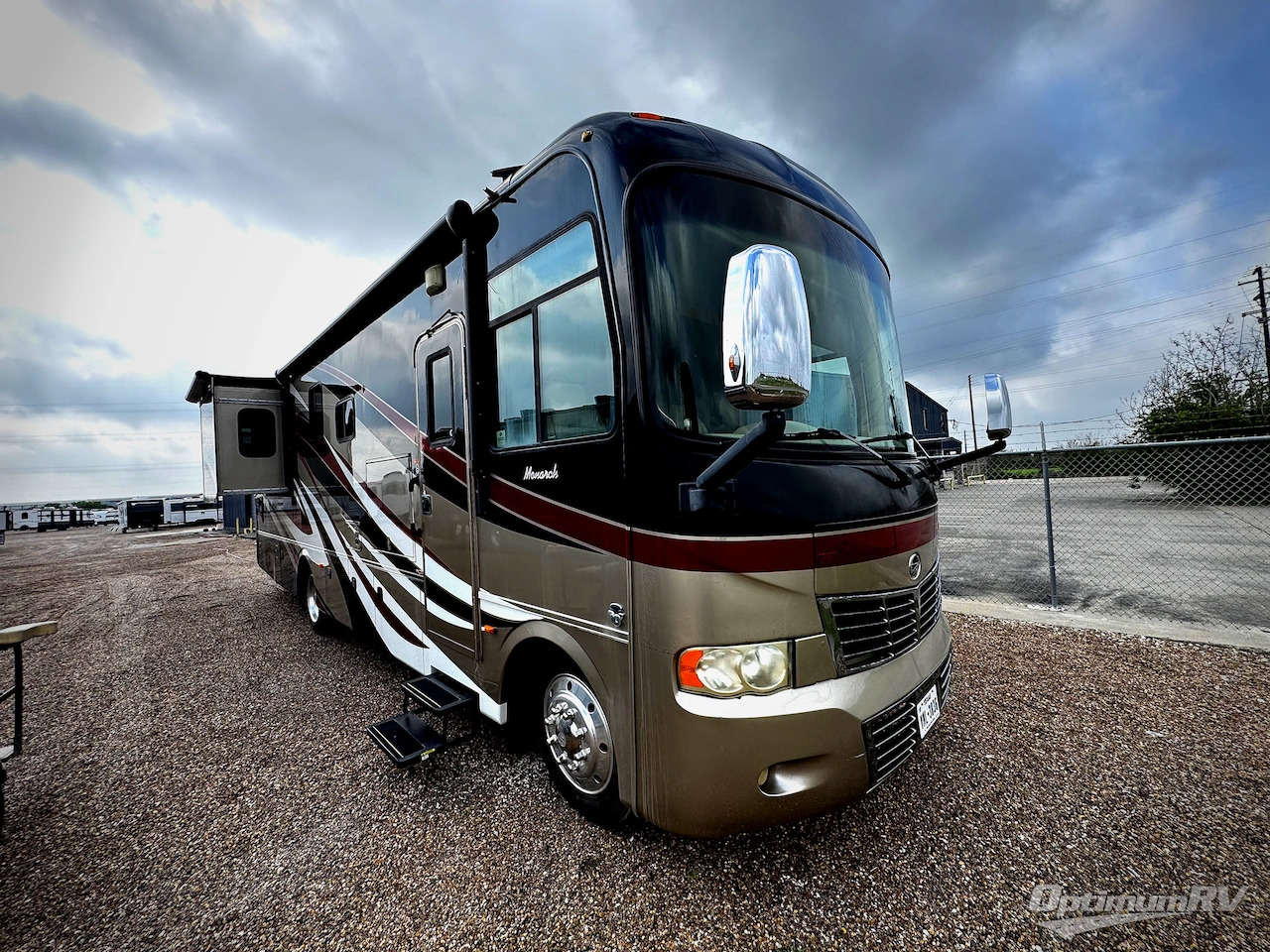 2013 Monaco Rv Monarch 33SFD in robstown TX