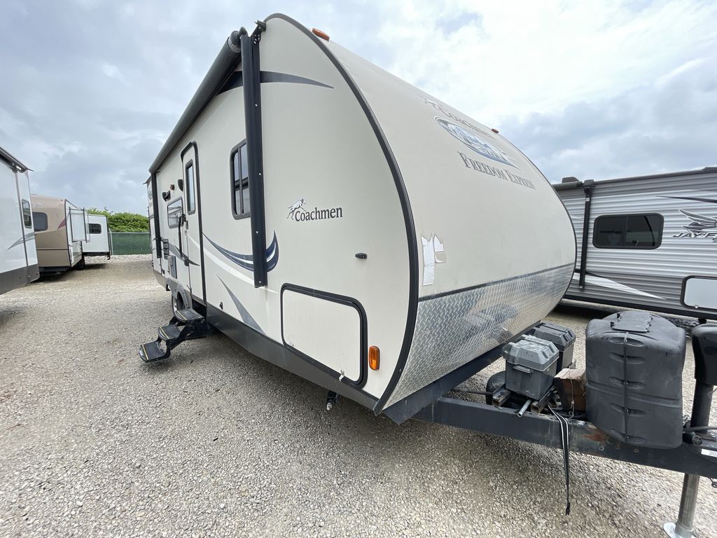 2016 Coachmen FREEDOM EXPRESS 248RBS in grain valley MO