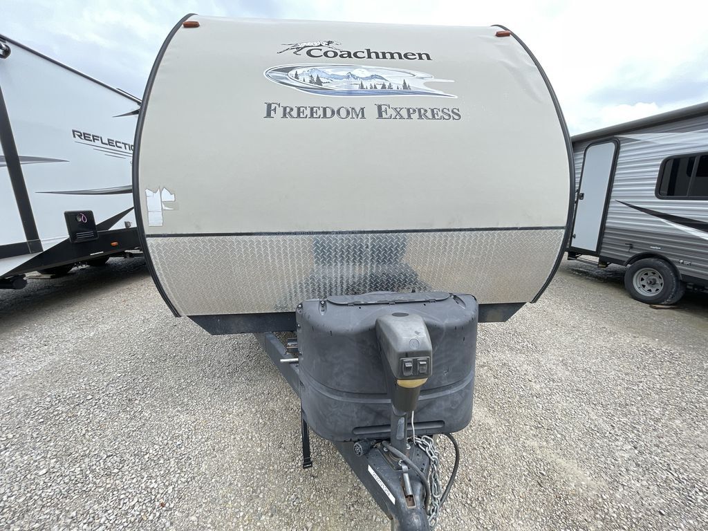2016 Coachmen FREEDOM EXPRESS 248RBS in grain valley MO