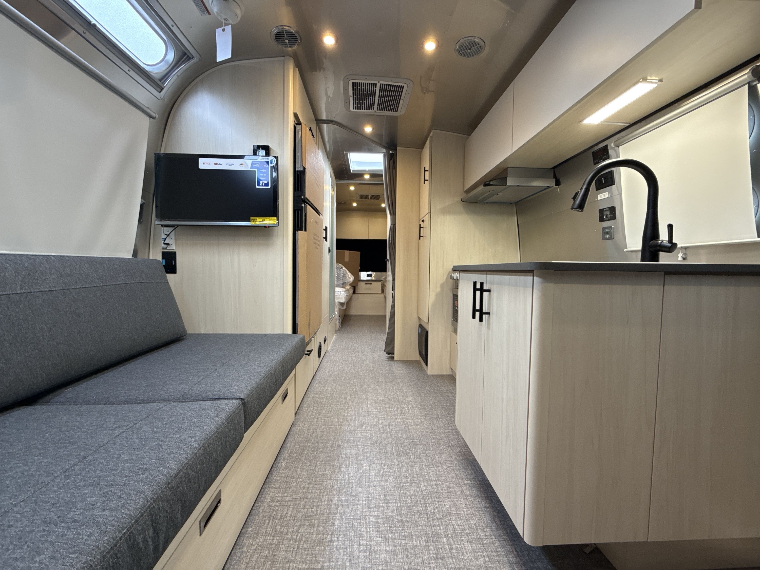2026 Airstream MIDNIGHT FLAMINGO 27FB TWIN in oklahoma city OK