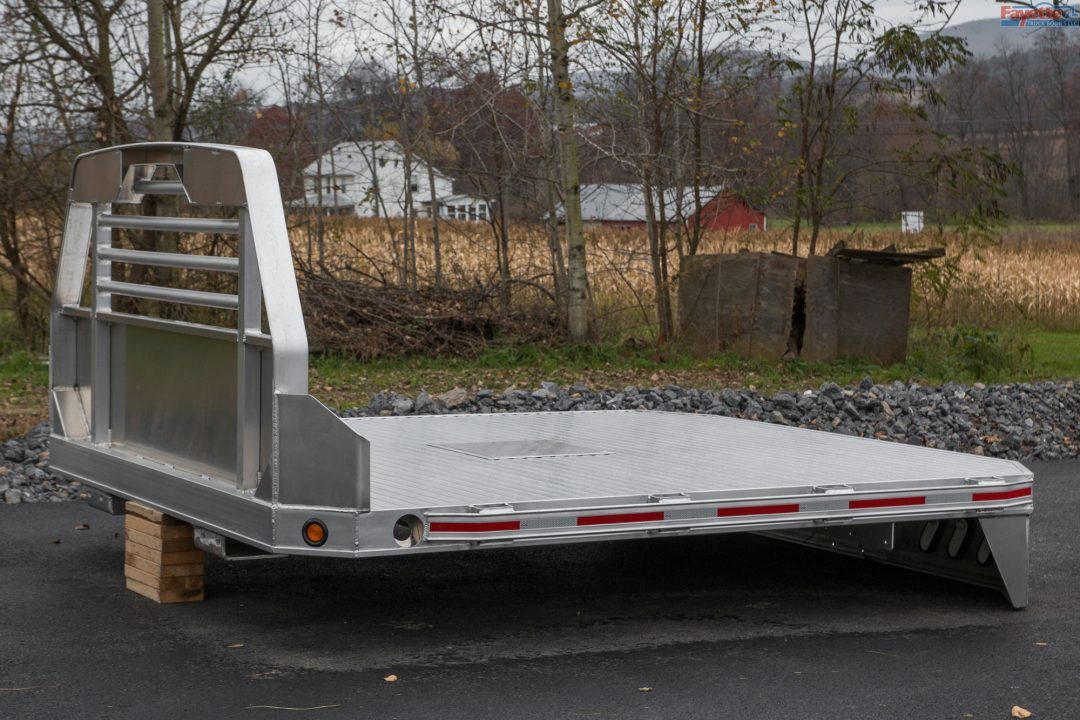 2024 Martin Truck Bodies DX Model 98" x 104" -Deluxe in Cocolamus, PA