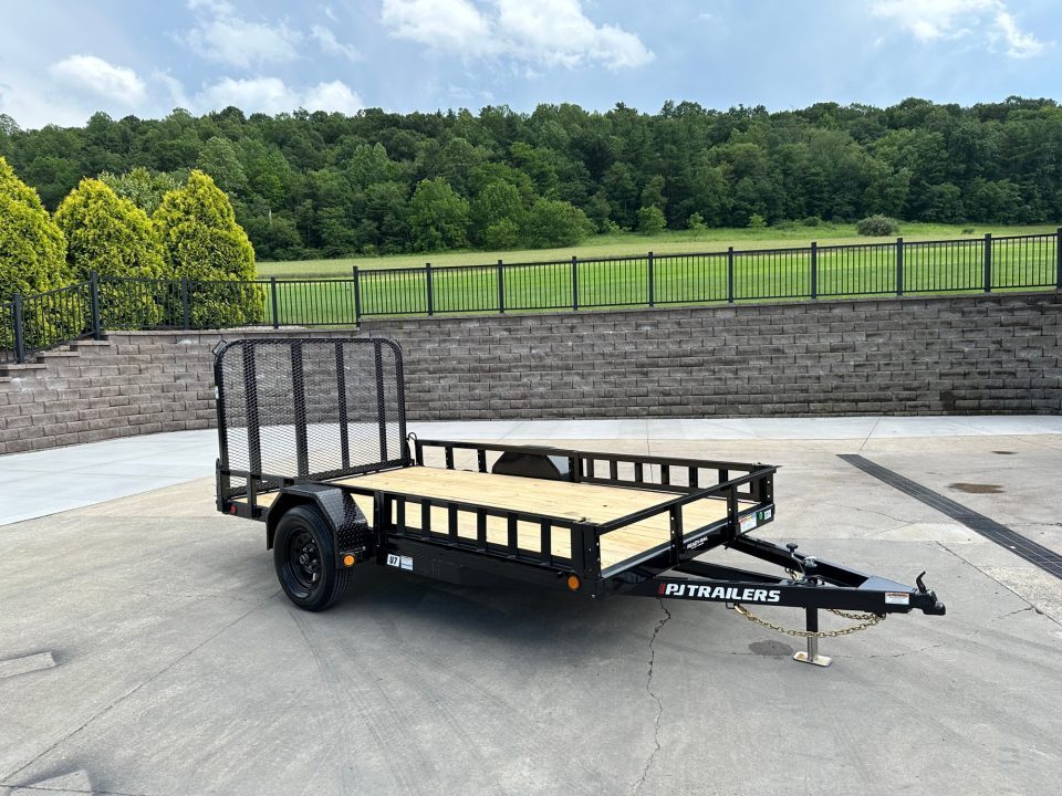 2026 PJ Trailers U7 in Cocolamus, PA