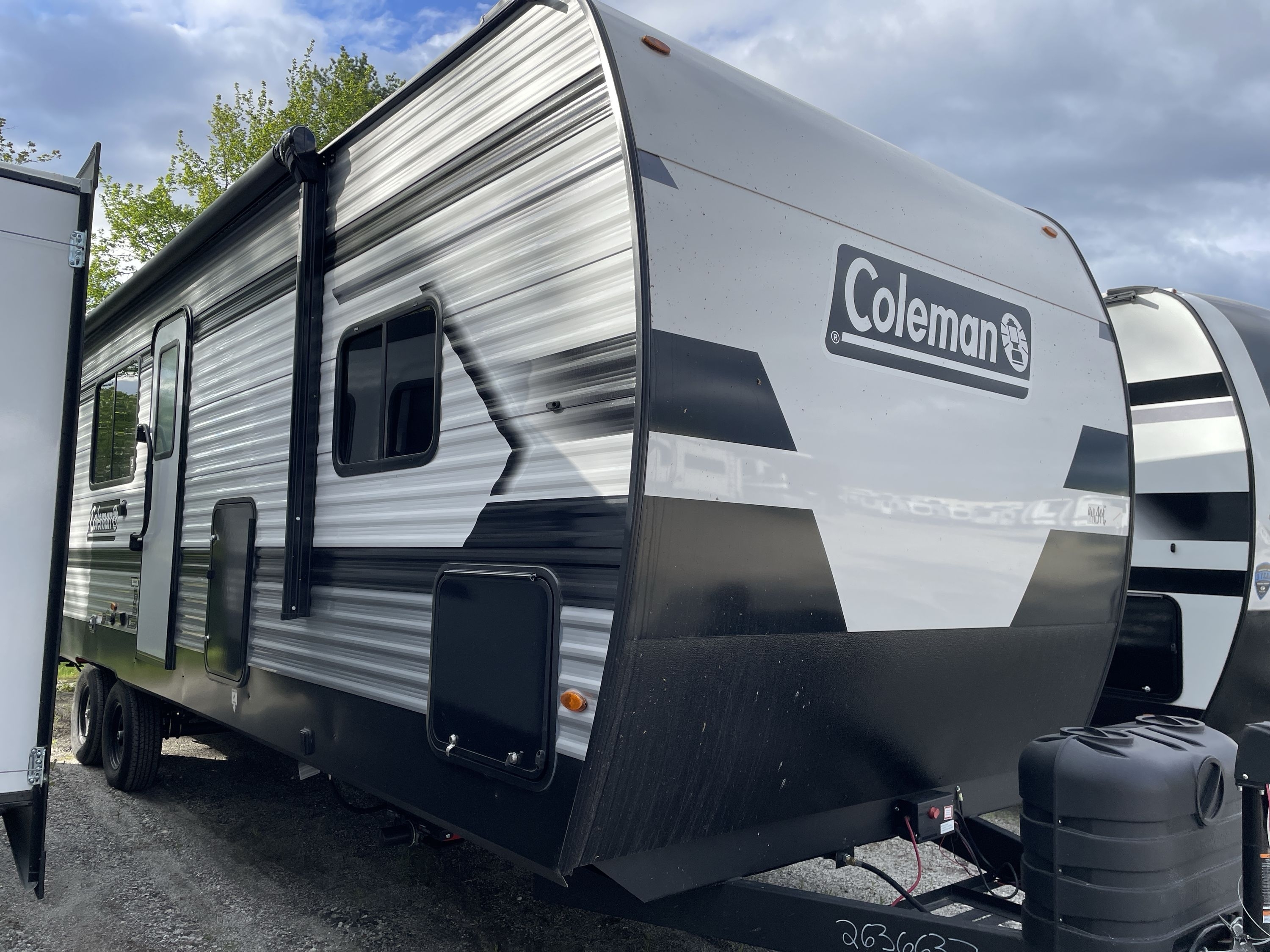 2026 Keystone COLEMAN LANTERN 28BHS in windham ME