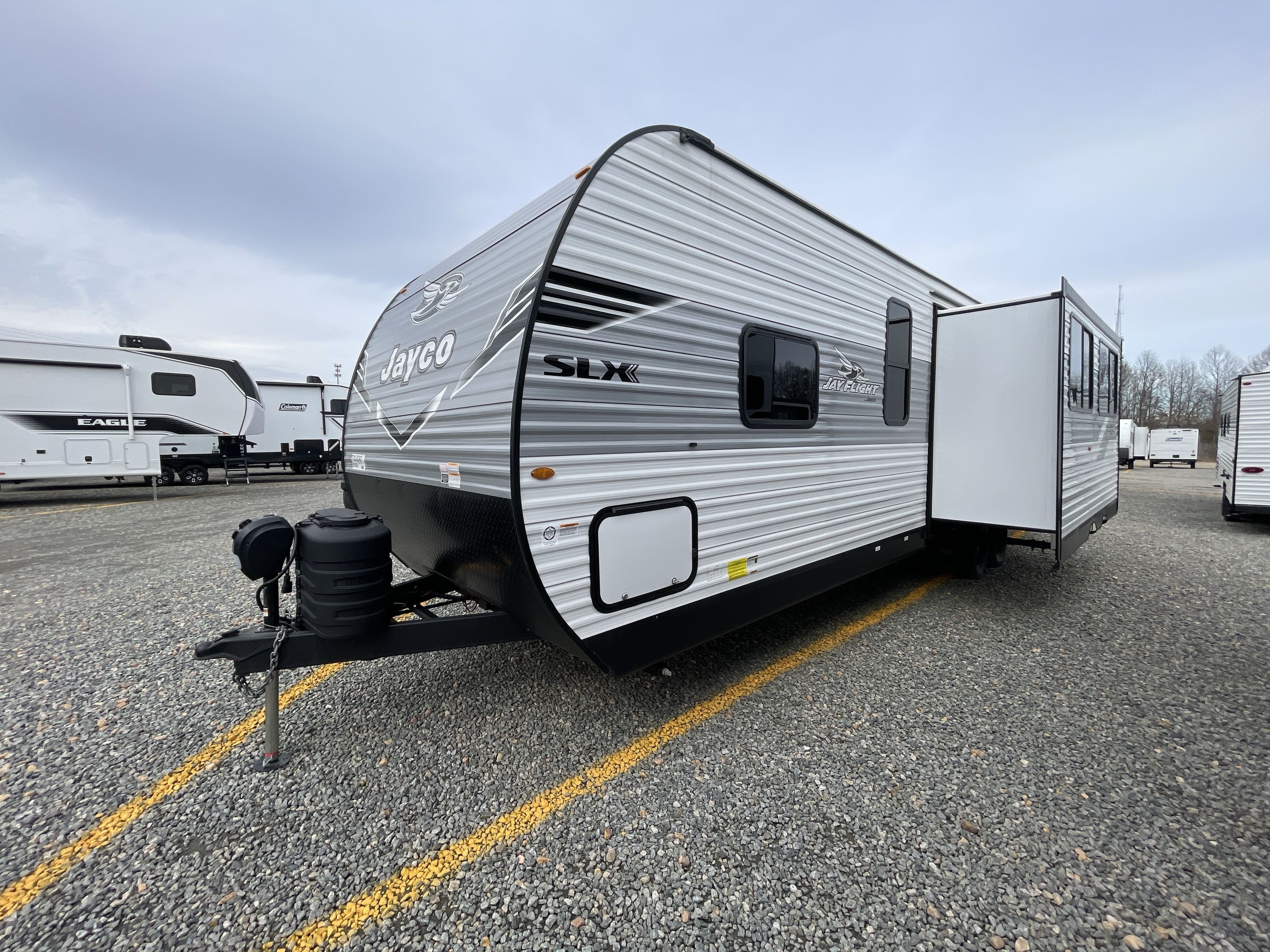 2026 Jayco JAY FLIGHT SLX 295TBS in thornburg VA