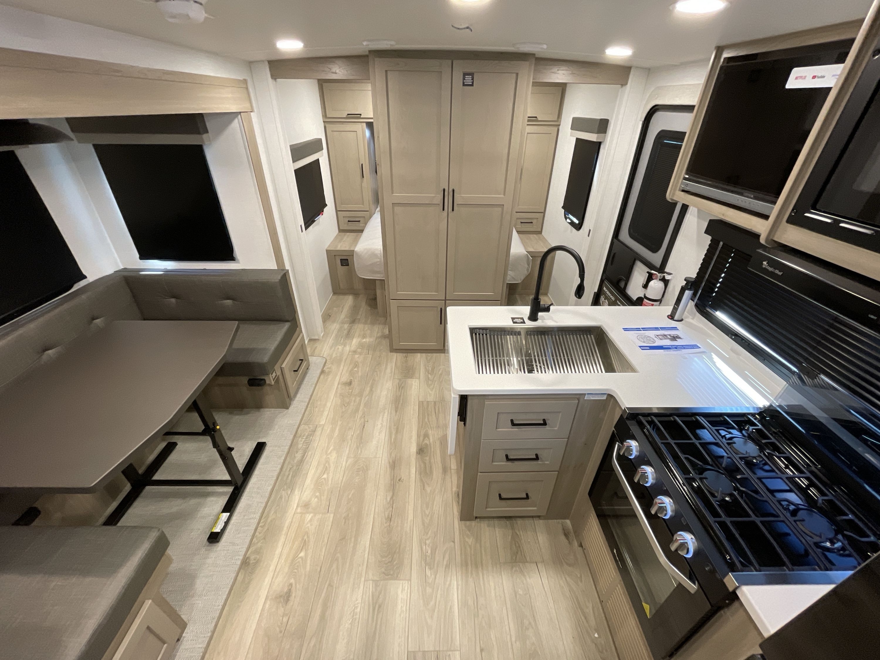 2026 Forest River ROCKWOOD MINI LITE 2520BH in apollo PA