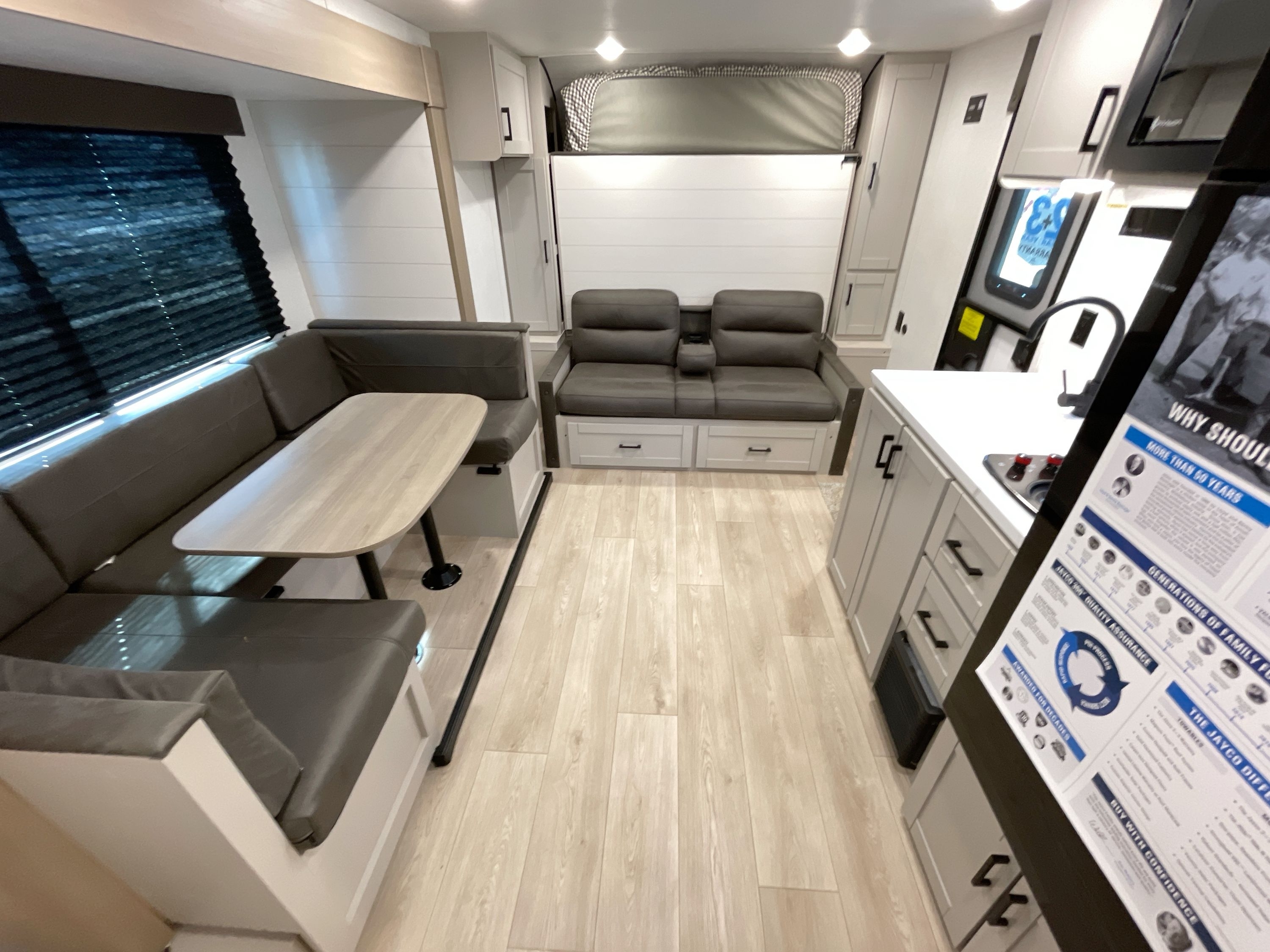2027 Jayco JAY FLIGHT 197MB in richmond IN