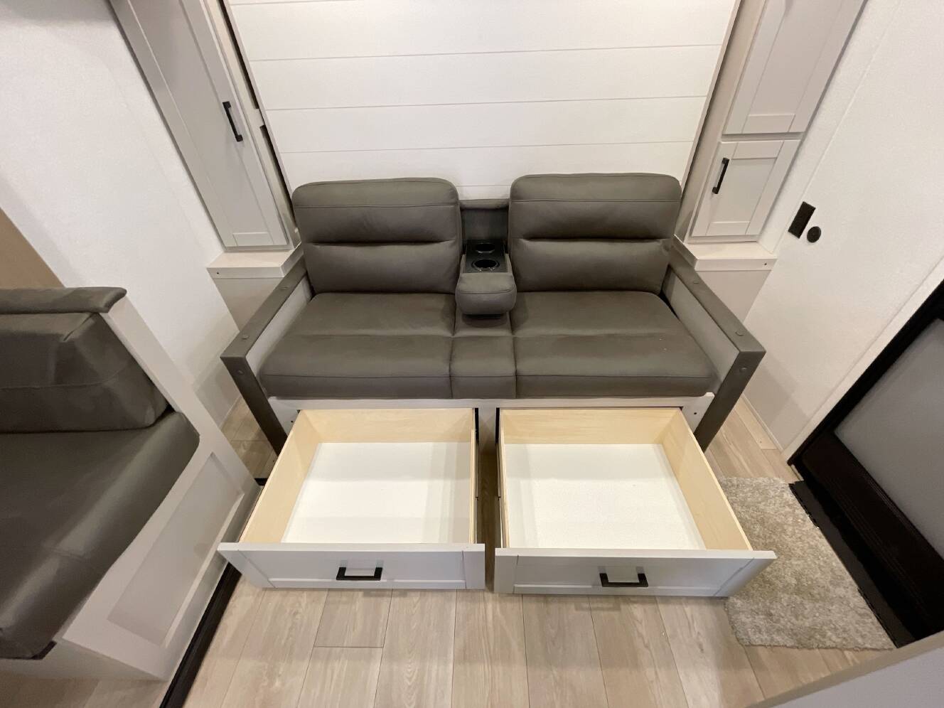 A photo of this 2027 Jayco JAY FLIGHT 197MB