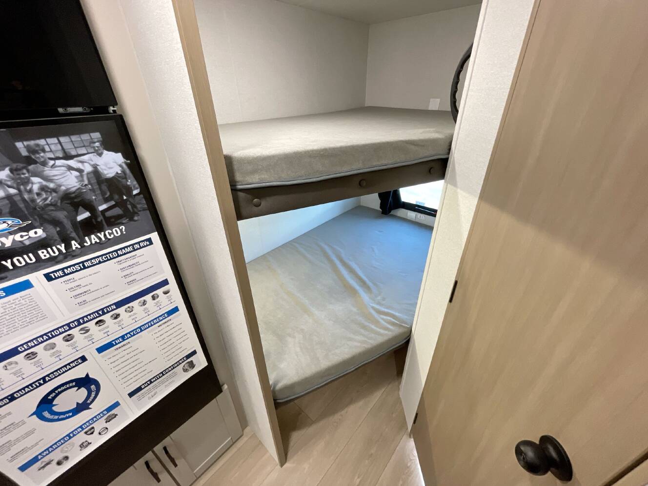 A photo of this 2027 Jayco JAY FLIGHT 197MB
