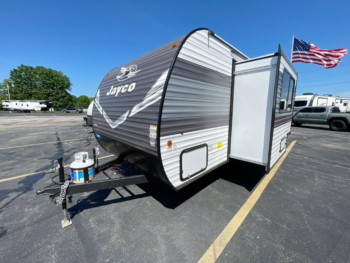 A photo of this 2027 Jayco JAY FLIGHT 197MB