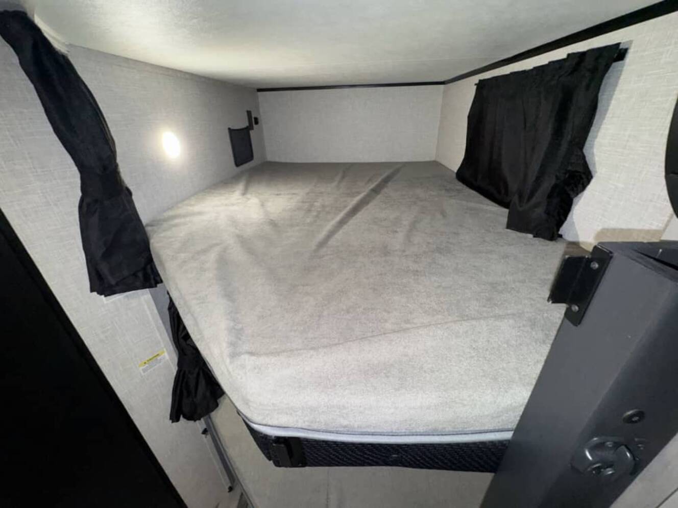 A photo of this 2025 Jayco JAY FEATHER 29QBH